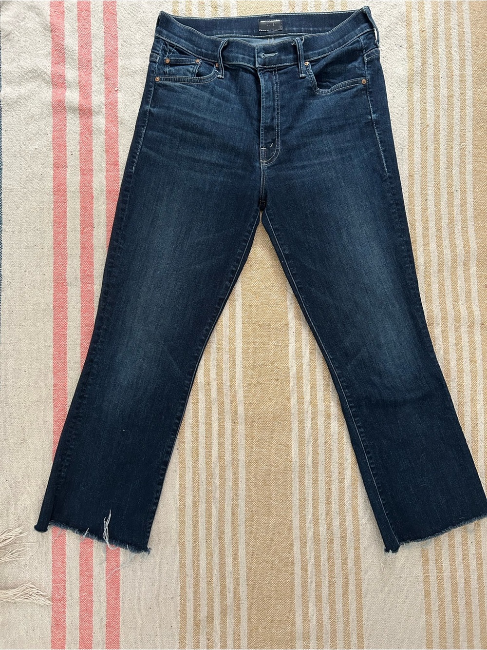 MOTHER Crop Fray Denim in Here Kitty Kitty Size 29